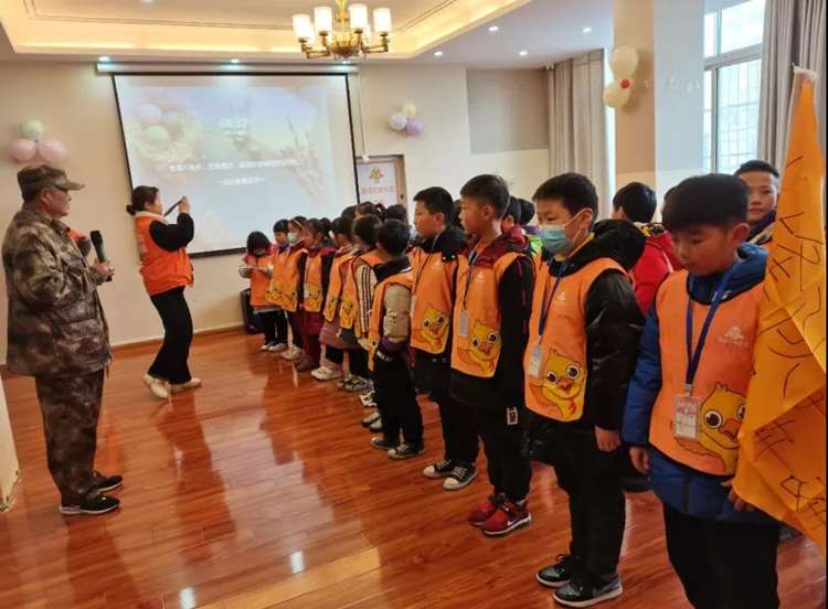 开一家教育托管机构如何经营，需要什么手续