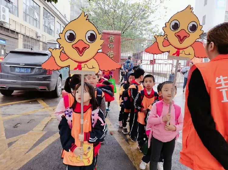 开小学托管班如何提高人气
