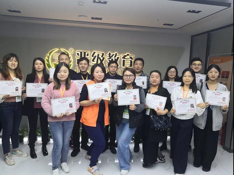 托管辅导班老师怎么管理