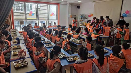 晋级托管学堂四月生日会——何其有幸，陪你成长