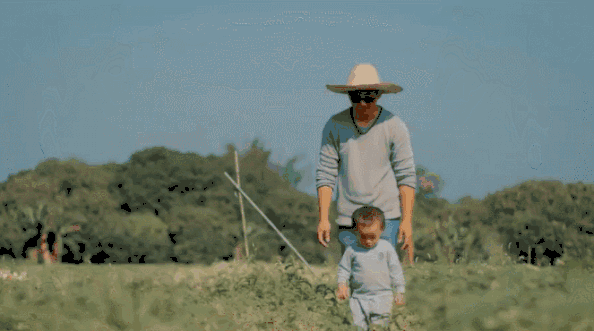 教育孩子一定是情感在前，约束在后