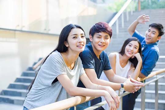 如果你不知道怎么教育孩子，请看看这对母子的8组对话