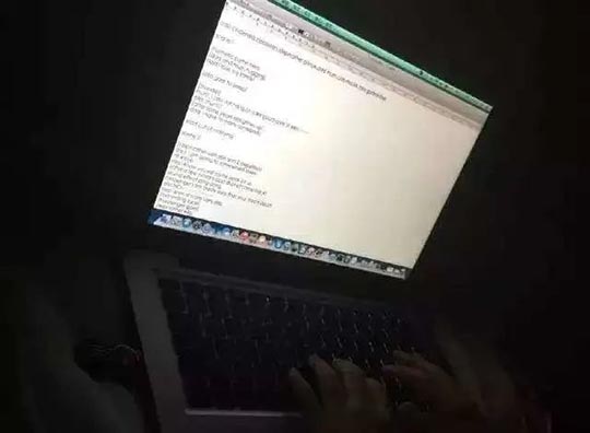 儿子沉迷游戏，与他讨论，他却说“抽烟有害健康你还抽”，该如何教育孩子
