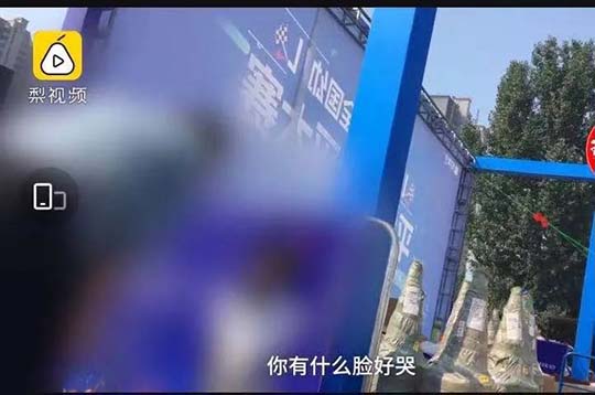 如果家长鼓励孩子时常说这四句话，他会越来越自信