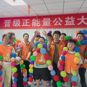 夏日里的生日歌 | 一场托管生日会，藏着童年最暖的印记