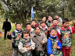 孩子人生第一次“参军”必是《红海行动》